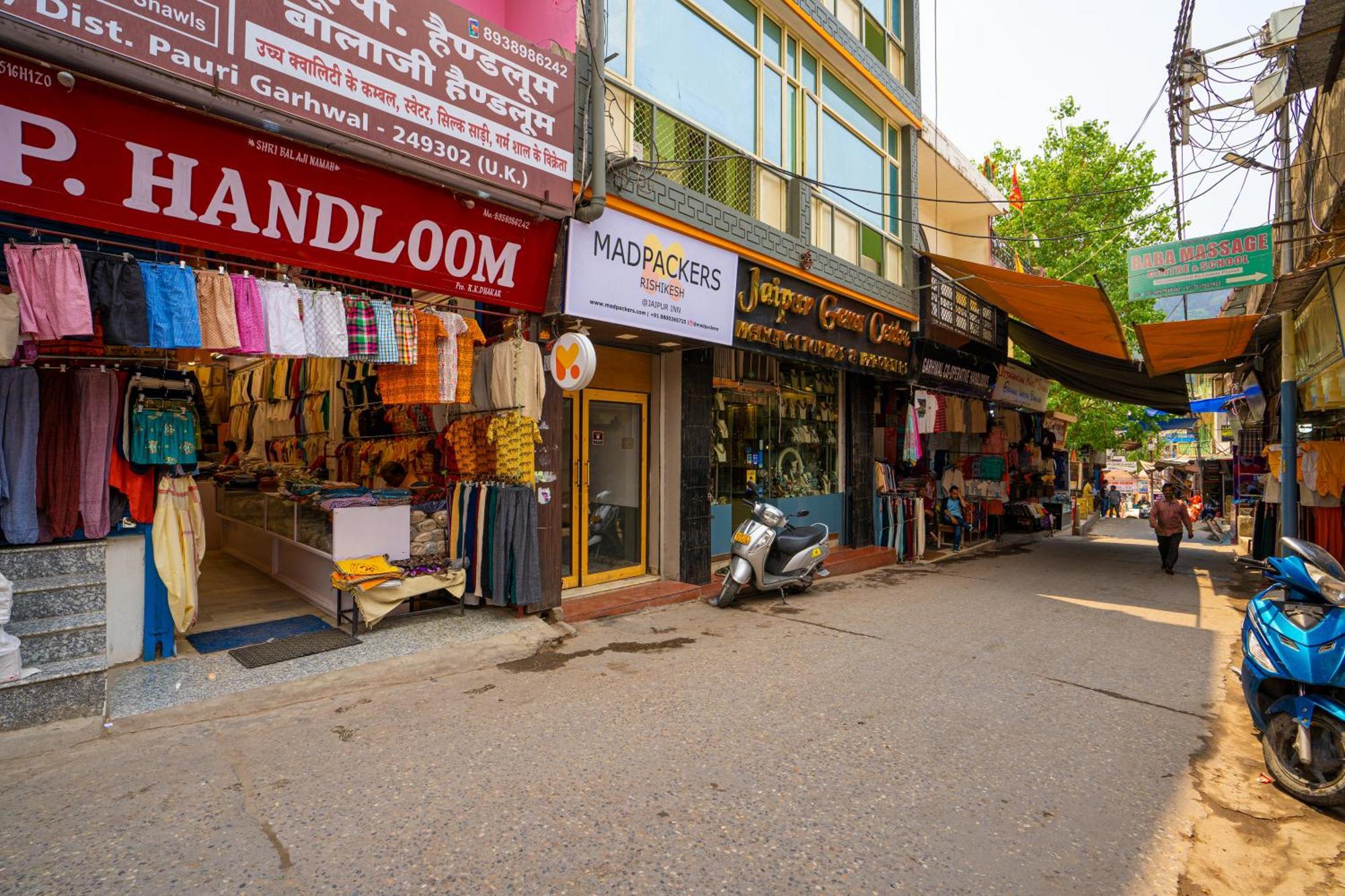 A Pousada Madpackers Rishikesh Laxman Jhula Exterior foto